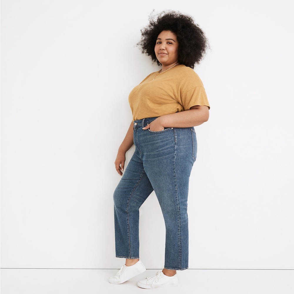 Madewell Petite Classic Straight Jeans in Corson Wash